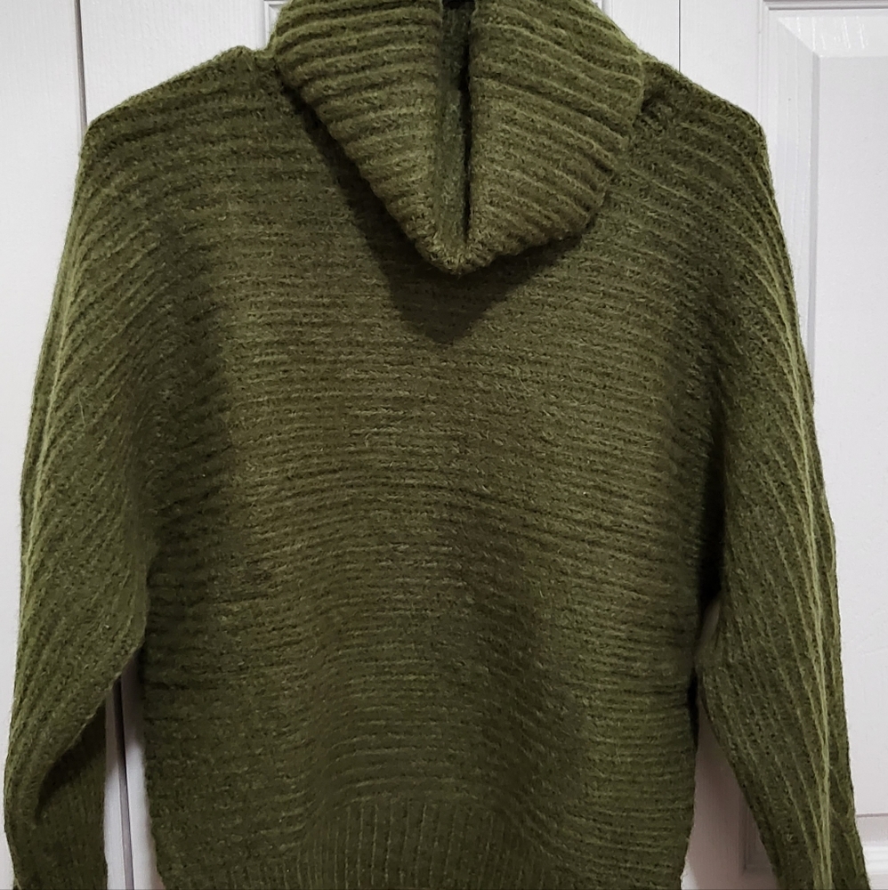 Pullover Sweater